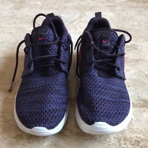 Nike Girls Size US 1Y